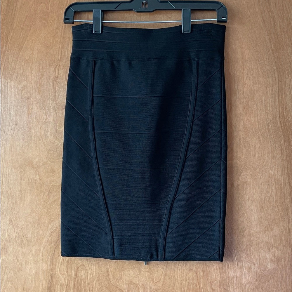 bebe Classic Black Pencil Skirt